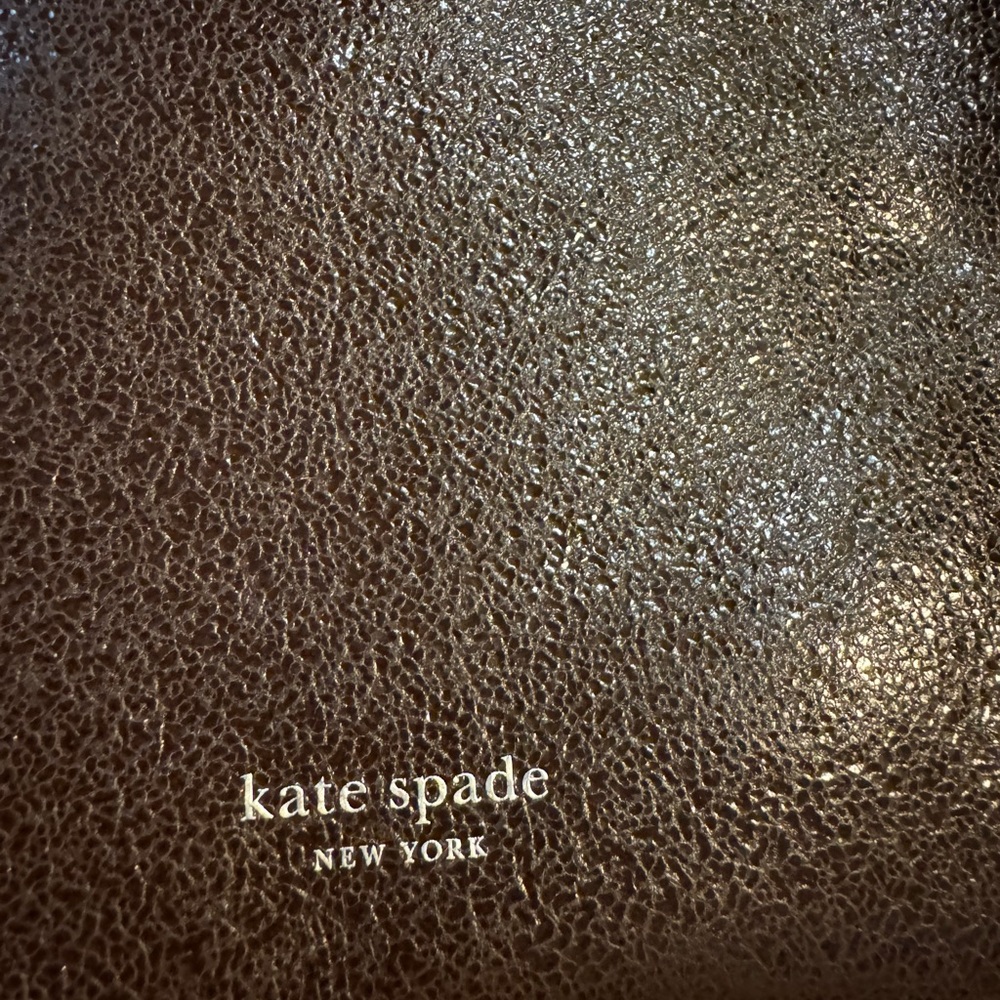 Kate Spade New York Crushed Leather Clutch Wristlet Brown Rare - Picture 2 of 7